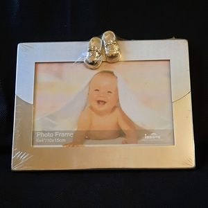 Baby shoes photo frame